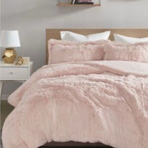 JLA Intelligent Design - Plush Medium Pink Faux Fur Duvet Cover for kids